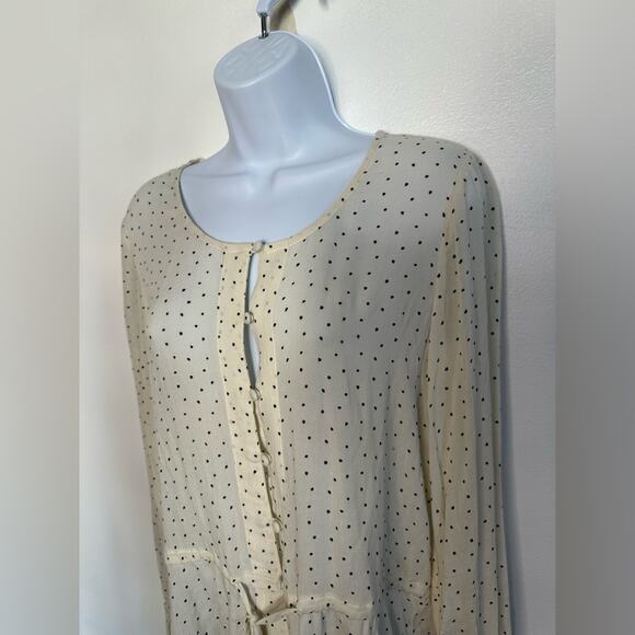 Lucky Brand Polka Dot Blouse, Small, 100% Viscose - Picture 3 of 10